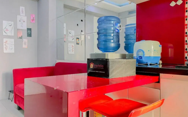 Relaxing 2BR Bassura City Apartment