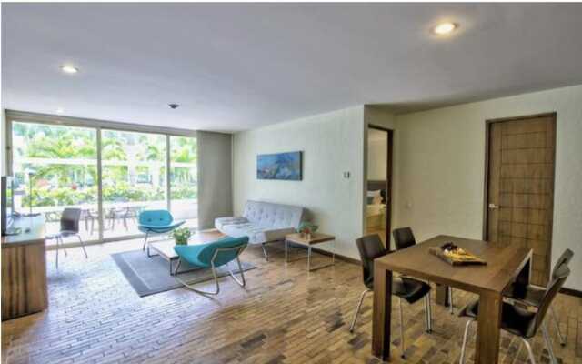Hotel Tiburon