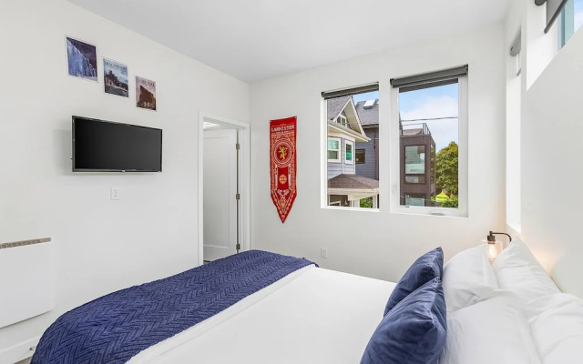 The Golden Lion Sweet Suite