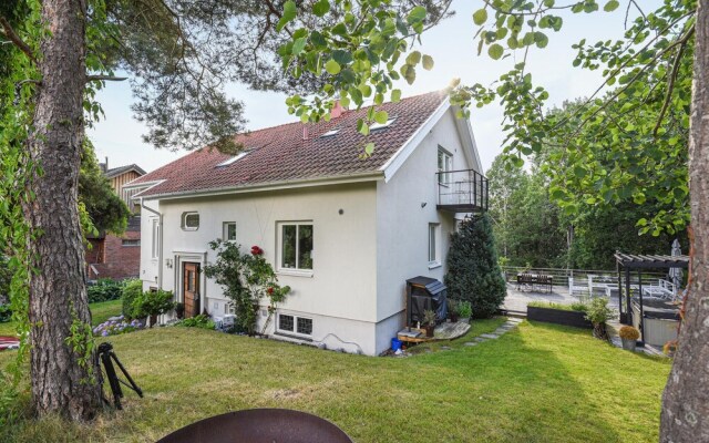 Beautiful Home in Göteborg With 4 Bedrooms, Sauna and Wifi