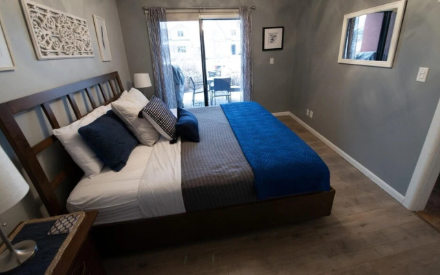 Stylish Ground Level Suite at Playa #145