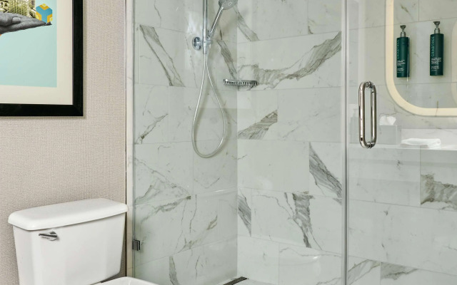 DoubleTree by Hilton Hotel Dallas – Love Field