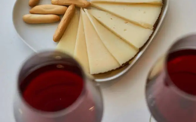 Arjona Riverside Central Deluxe by Valcambre