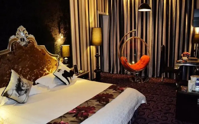 Victoria Hotel