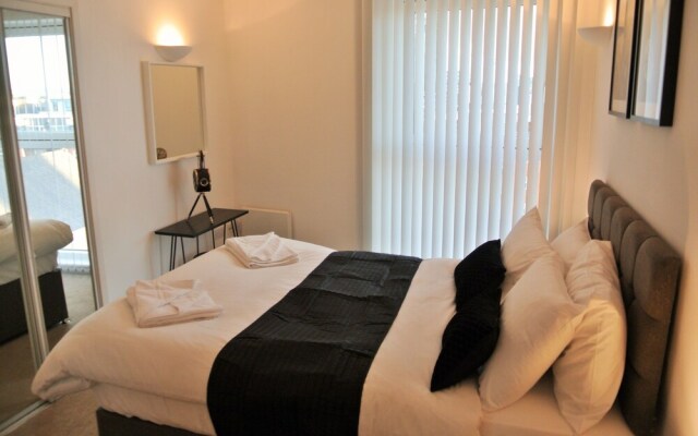 Approved Serviced Apartments Skyline B