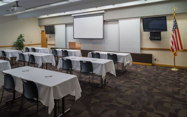 LivINN Hotel Cincinnati / Sharonville Convention Center