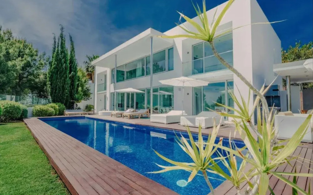 Modern Villa With Indoor Pool