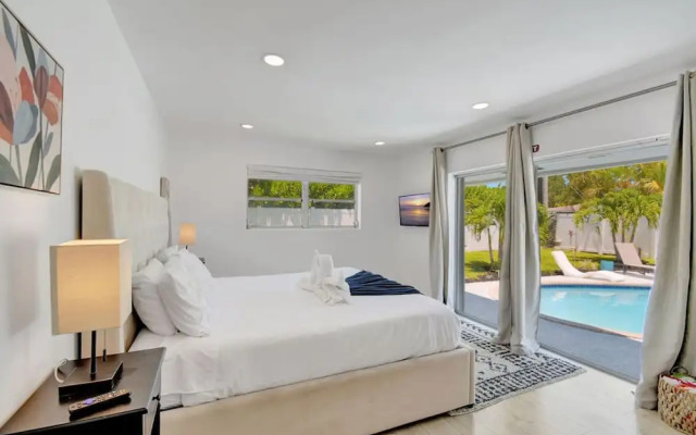 Florence Villa Heated Pool