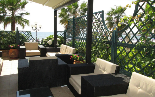 B&B Hotel Diano Marina Palace
