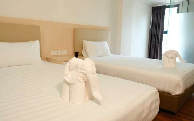 lucky Elephant Hotel