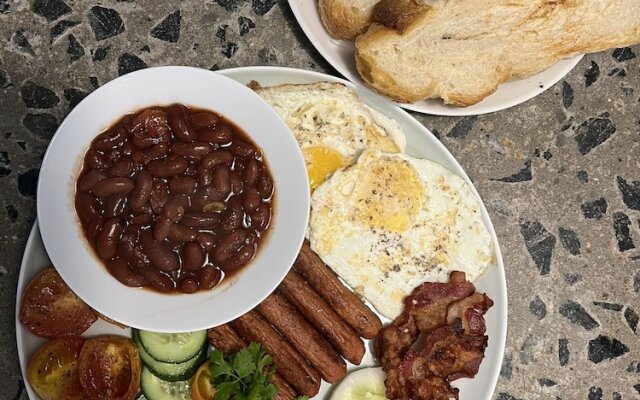 Co-Living Memories Hostel & Restaurant