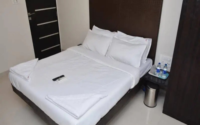 Hotel Adnoc Inn