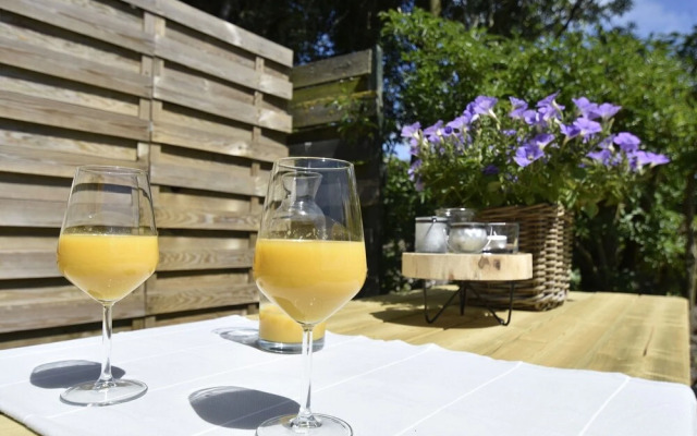 Lovely Holiday Home With Garden, Barbecue, Garden Furniture