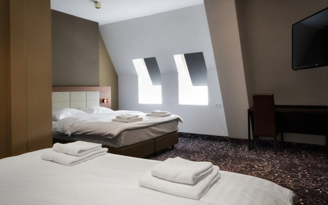 The Lake Hotel Amsterdam Airport
