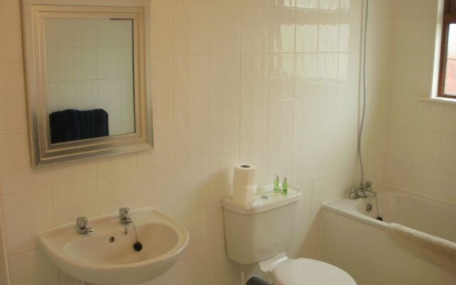 Warrens Village Motel and Self Catering