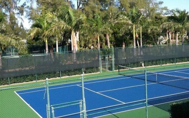 Sarasota Surf & Racquet Club