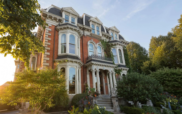 The Mansion On Delaware Ave