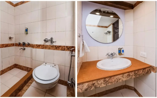 OYO 20027 SilverKey Cyber City