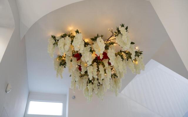 Houses & Rooftop Pompei - Sky