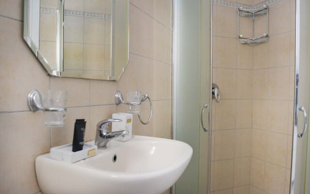 Beautiful Modern Apartment  3BDR E3