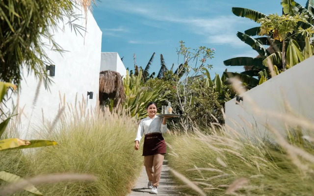 Amber Lombok Beach Resort