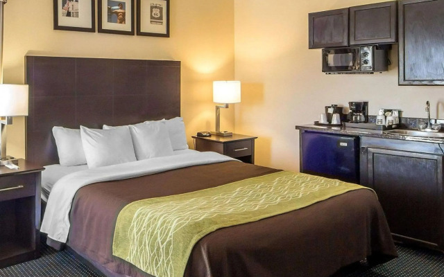 Quality Inn Tulsa - Downtown West