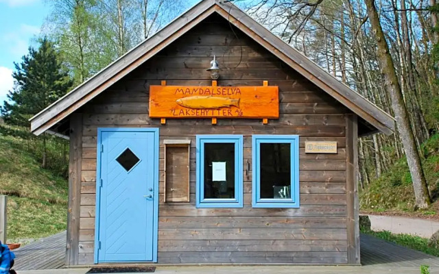 Mandalselva Laksehytter