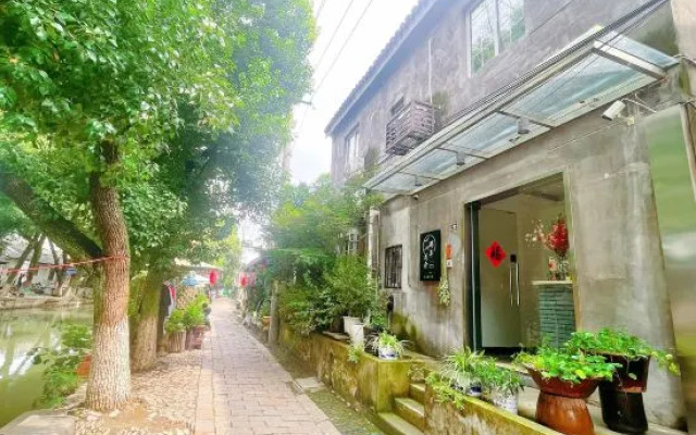 Tongli Flower Hotel