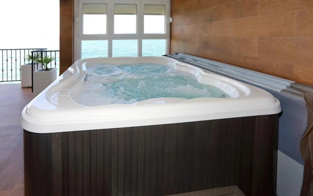 Aqua Cabana