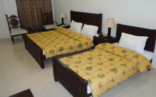 Midway Hotel & Restaurant