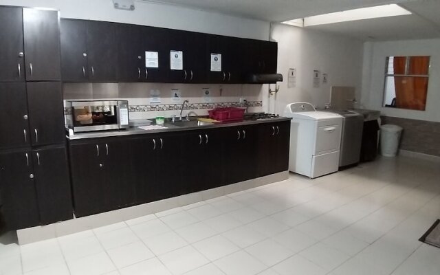 Aparta Hotel Calasanz Home