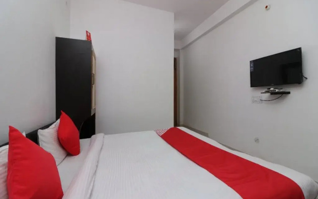 Oyo 27741 Incredible Palace