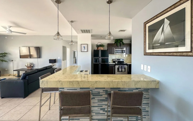 Relaxing Getaway 2BR Condo