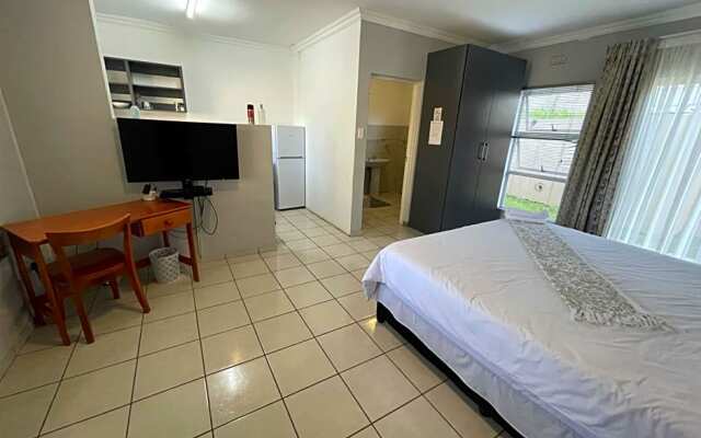 Hinterland Lodge