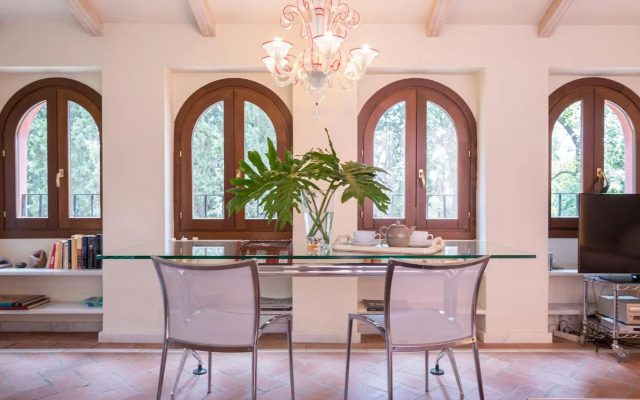 Oriental Apartment Gardens Views 2 pax