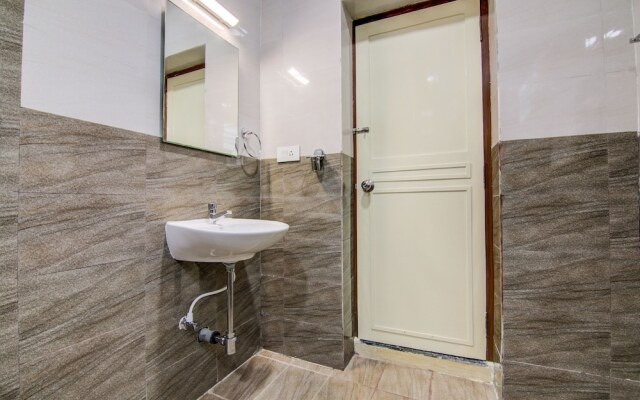 OYO Home 78311 Classic Studio Stays