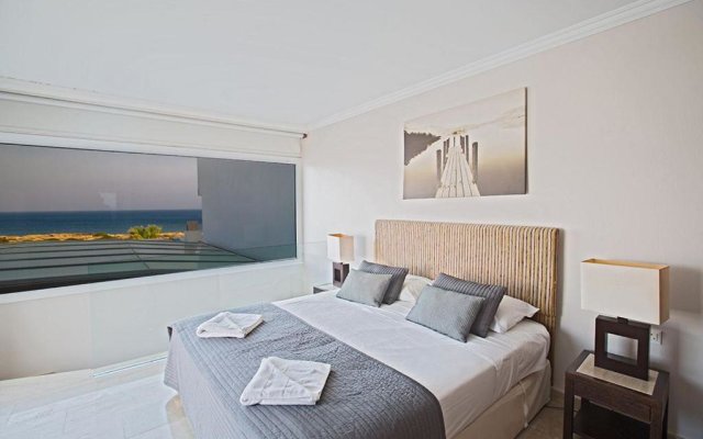 Villa Fig Tree Bay Seafront Luxury 5BDR Seafront Protaras Villa with Panoramic Sea Views