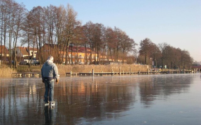 Strandhotel & Restaurant Mirow