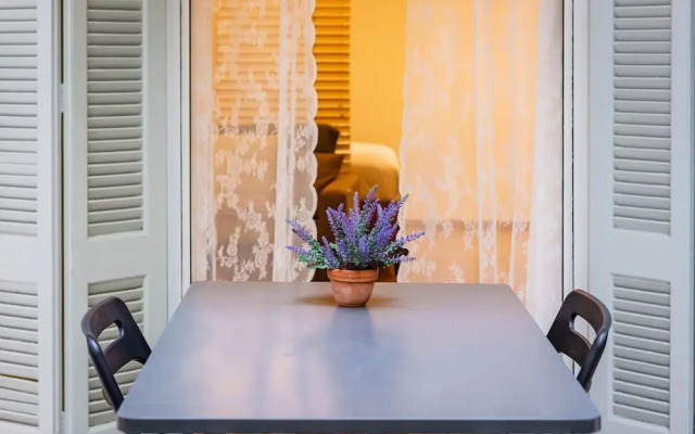 Quiet Apartment With a Garden at Exarcheia