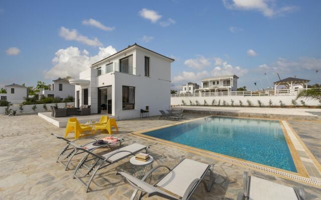 Greco Hilltop Views in Paralimni