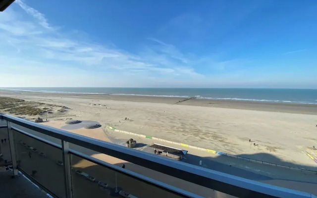 Apartment in Nieuwpoort With Stunning Sea Views