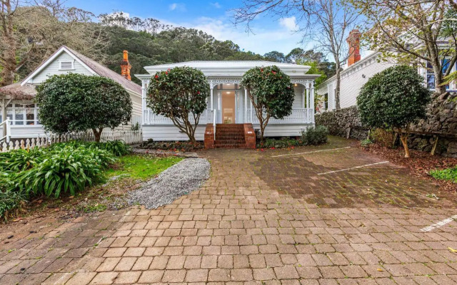 Comfy 4Br Stonefields Home W/ Mt. Wellington Views