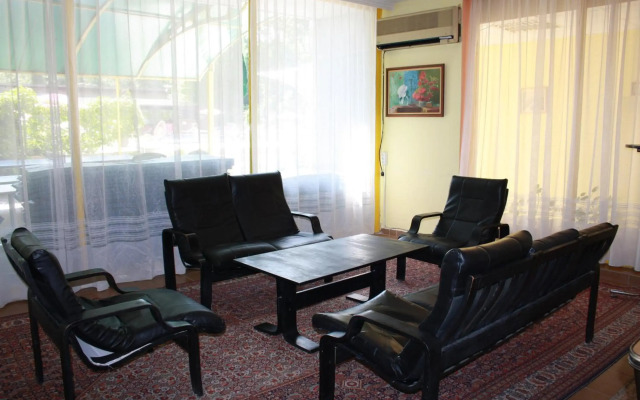 Hotel Varshava
