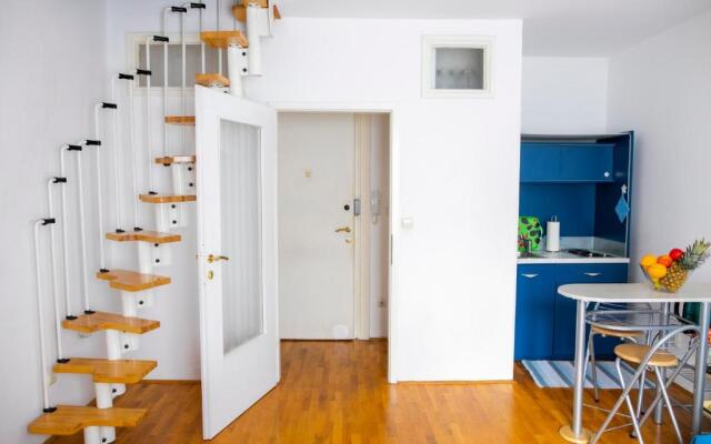 Charming Center Apartment