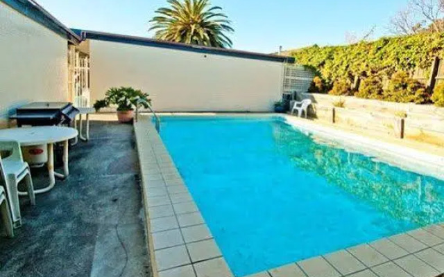 Econo Lodge Hacienda Motel Geelong