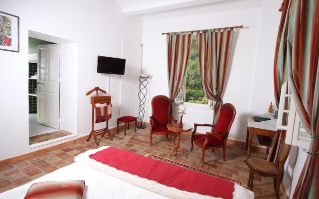 Villa Aimee Luxury Apartments With Heated Pool