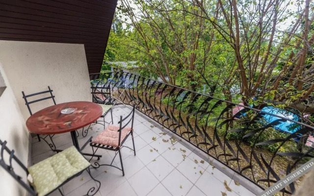 Apartment House Pater