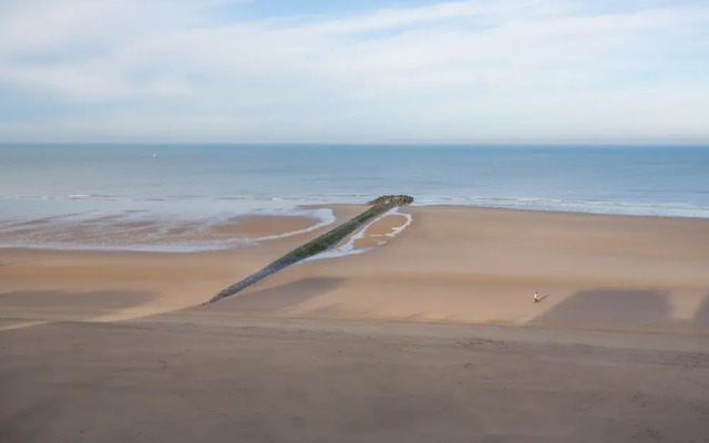 Huize Noordzee Located Directly on the Beach