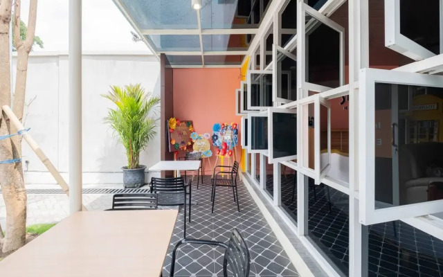 Sans WM Hotel Blitar