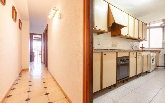 Apartment with 2 Bedrooms in Tarragona, with Wifi